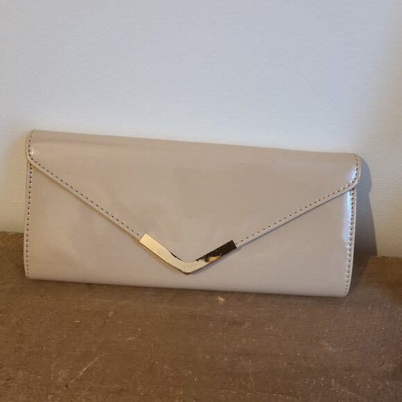 Beige evening clutch - Picture 2 of 4